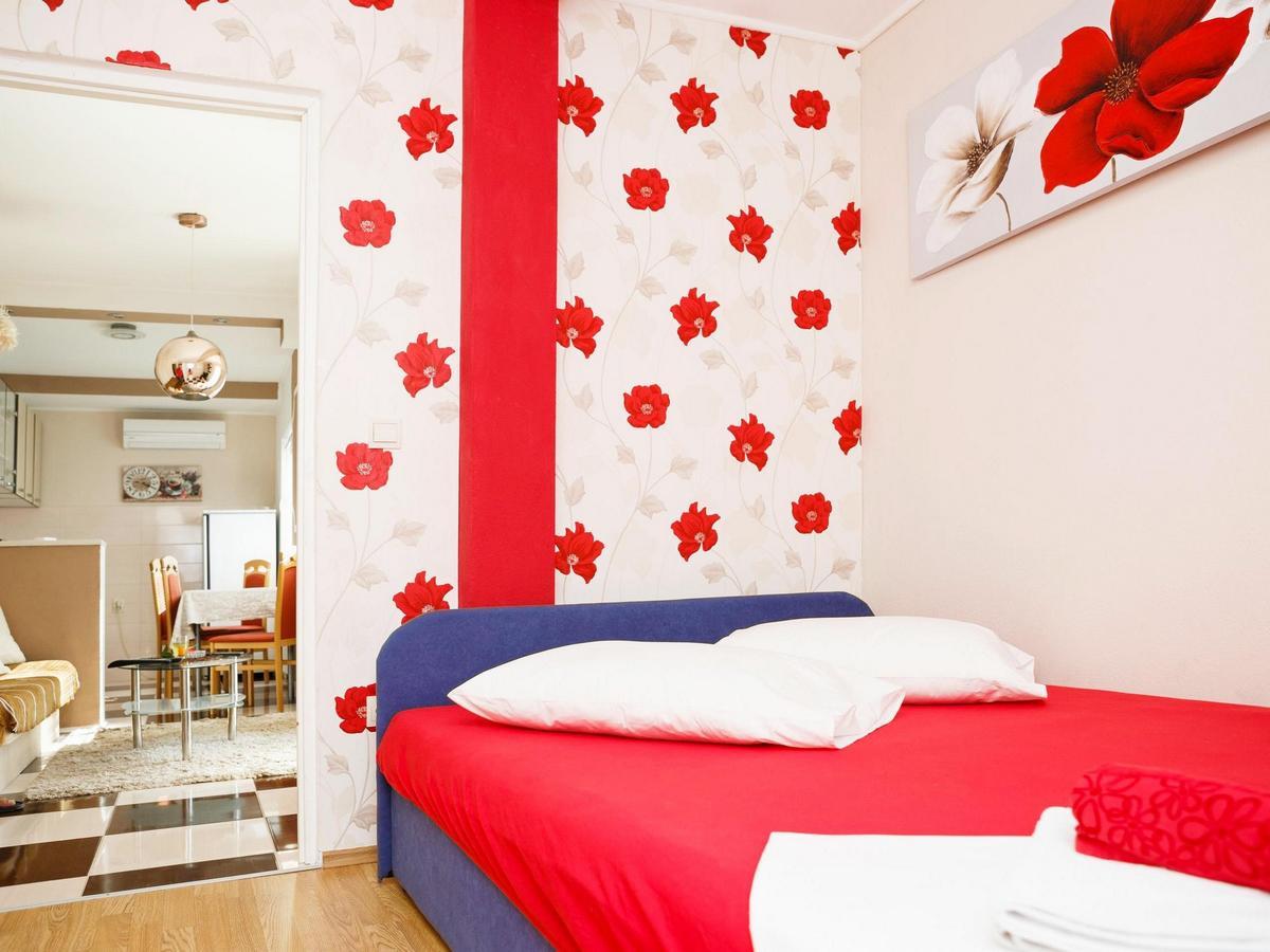 Apartments Bozenka Makarska Ngoại thất bức ảnh
