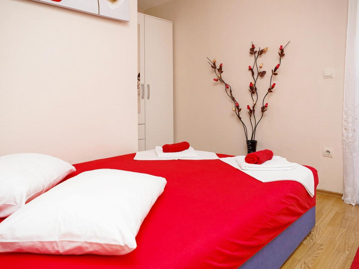 Apartments Bozenka Makarska Ngoại thất bức ảnh